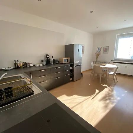 Sharon's Oasis Apartment *
